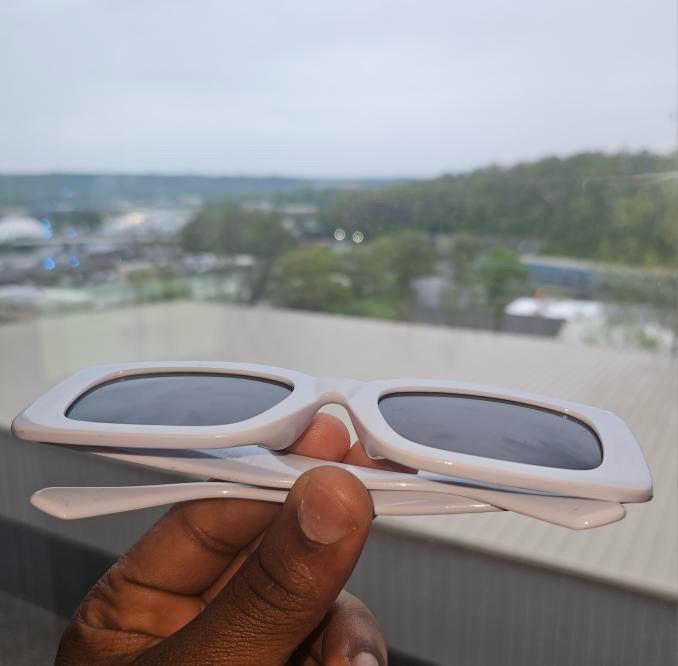 TEST STYLISH SUN GLASSES