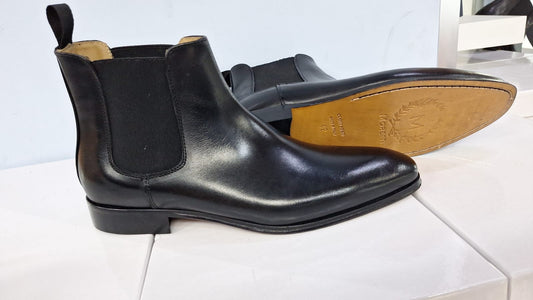 MEN NOIR CLASSIC CHELSEA BOOTS