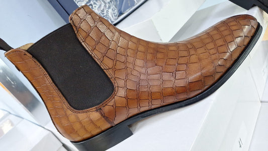 MEN LUXURIOUS & BOLD CHELSEA BOOTS